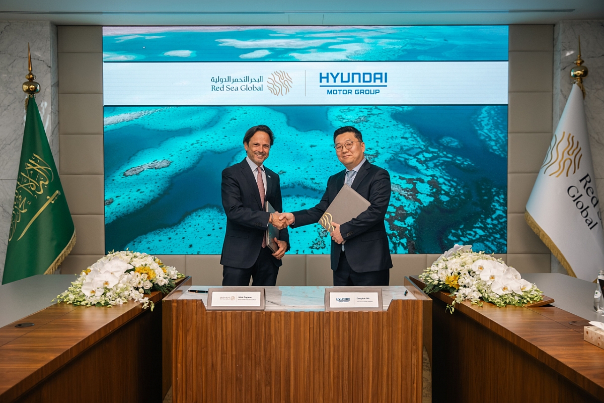 (From left) John Pagano, CEO of RSG, Lee Dong-gun, Managing Director of GSO's Future Growth Strategy Division, Hyundai Motor Group [Photo provided = Hyundai Motor Group]