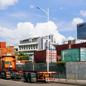 Saudi pivots to land logistics as doubts over Hormuz linger